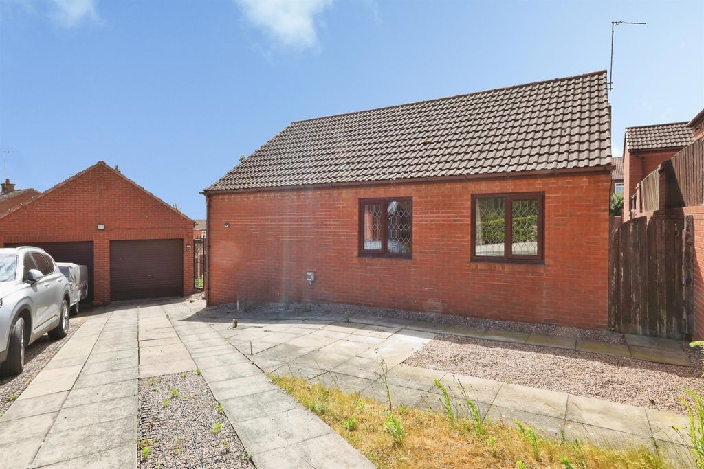 Property photo 1 of 18