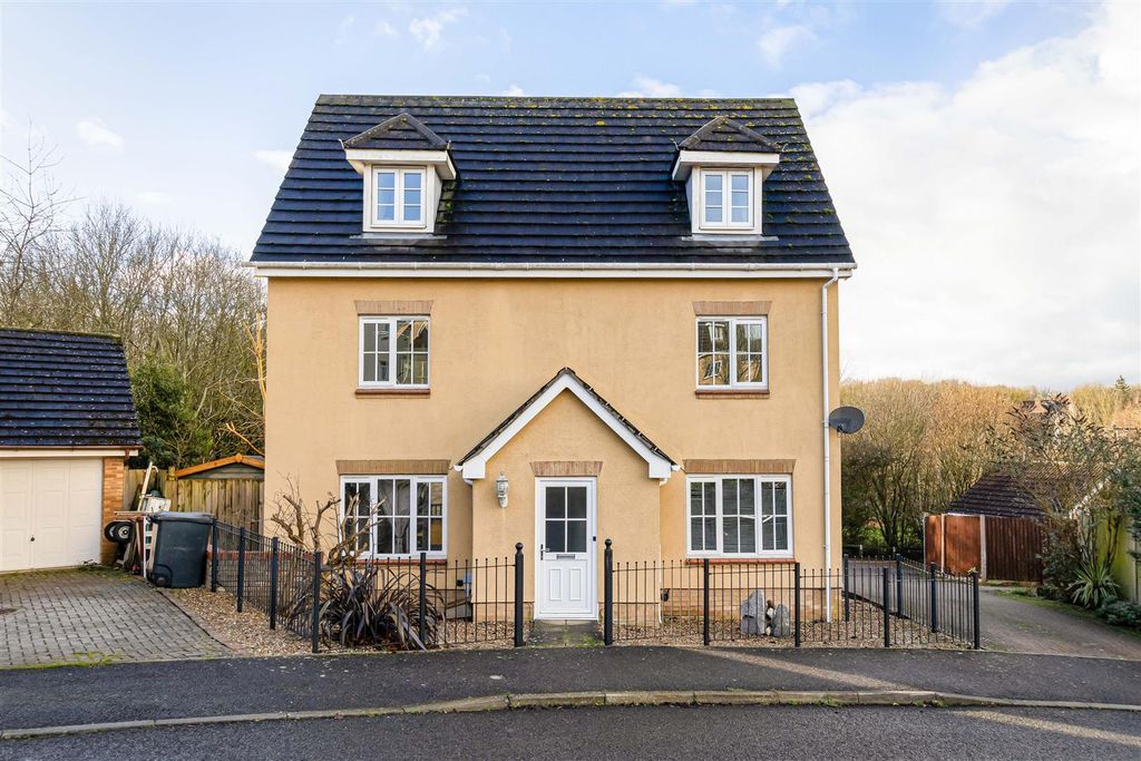 Property photo 1 of 31 34_73748.Jpg