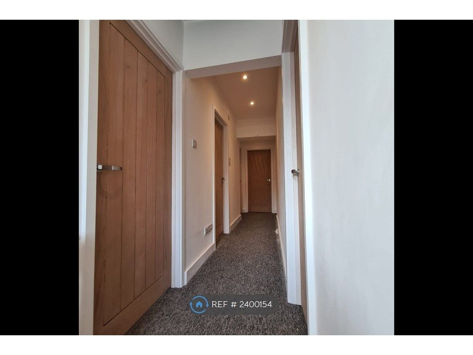 Property photo 2 of 8 Upstairs Hallway