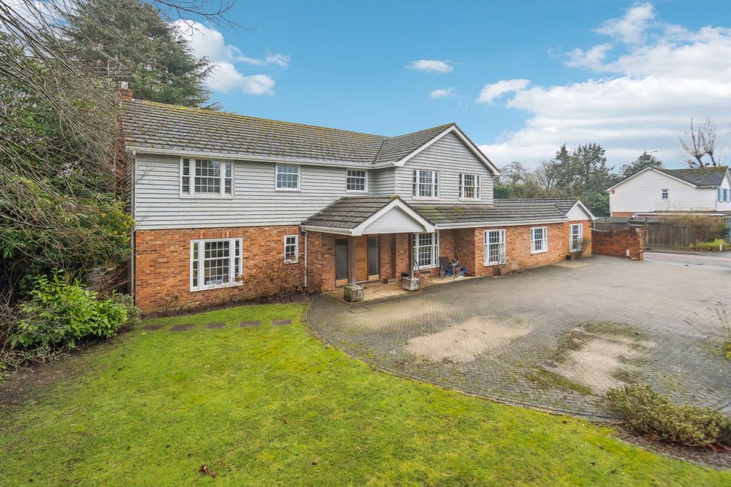 Property photo 2 of 19