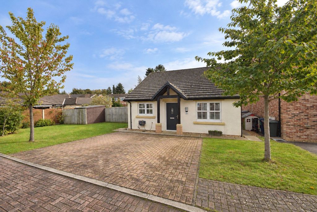 Property photo 1 of 20 External