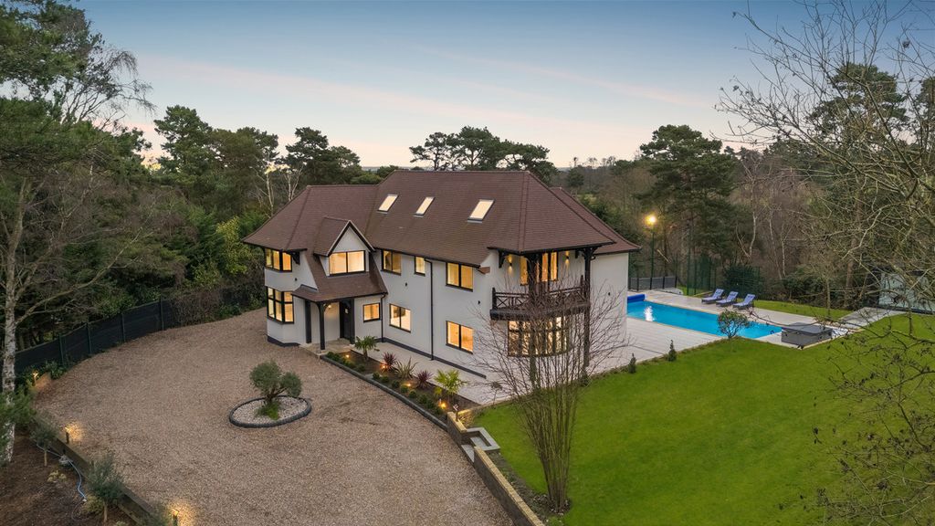 Property photo 1 of 27