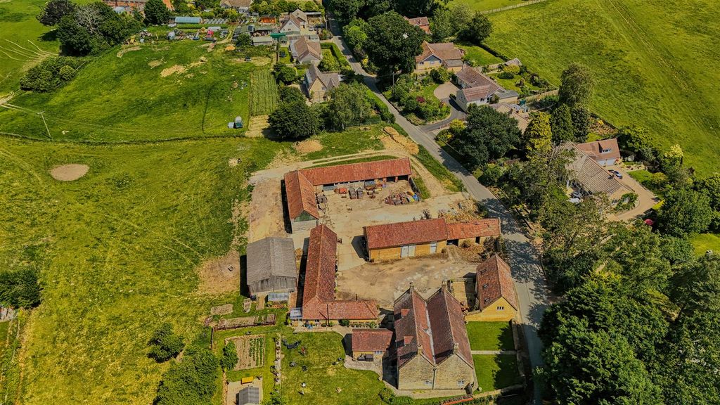 Property photo 3 of 11 Drone