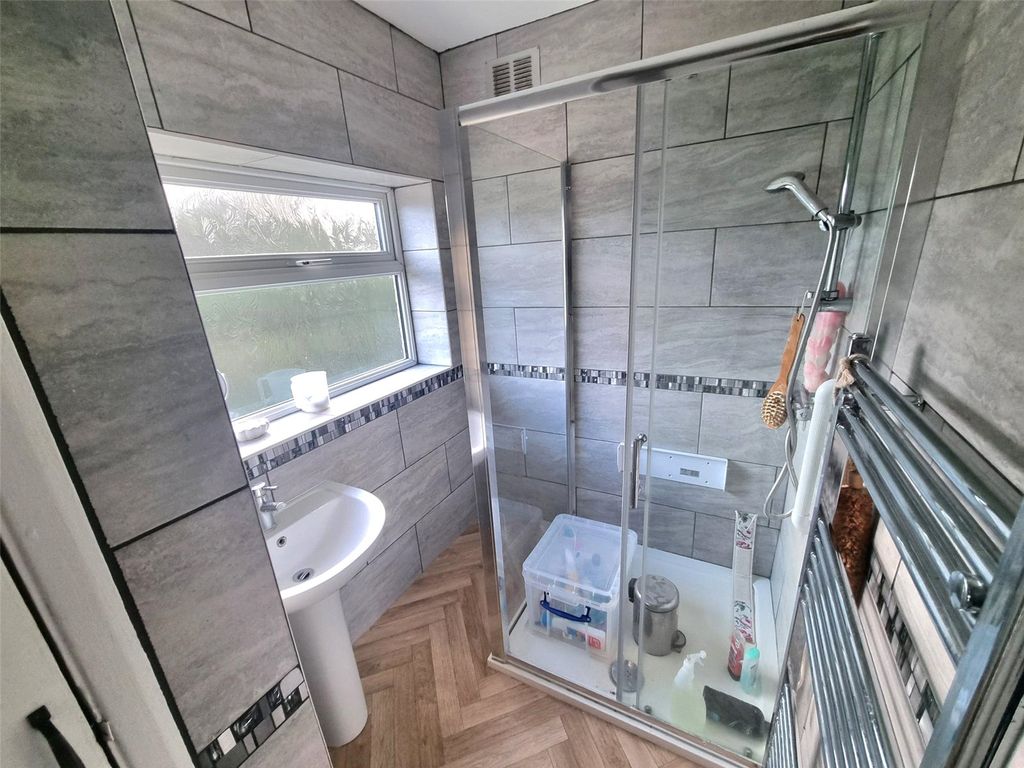 Property photo 3 of 15 Picture No. 02