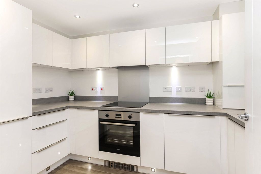 Property photo 3 of 21 Picture No. 07