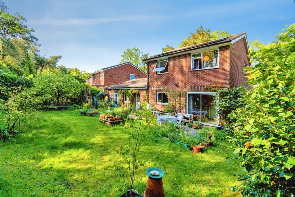 Property photo 1 of 18 Pbox-Img.Jpg