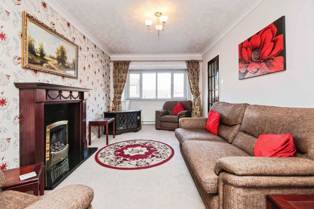 Property photo 2 of 14 Photo