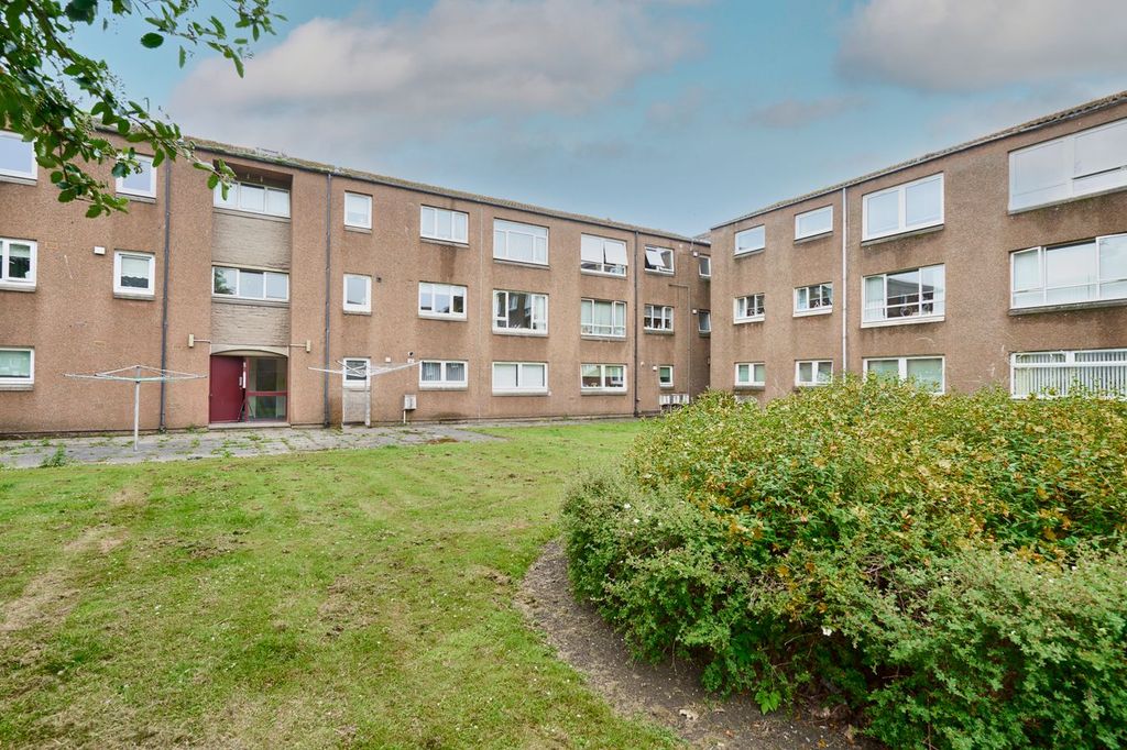 Additional image 18 of 2 bed flat for saleWallace Court, Grangemouth FK3