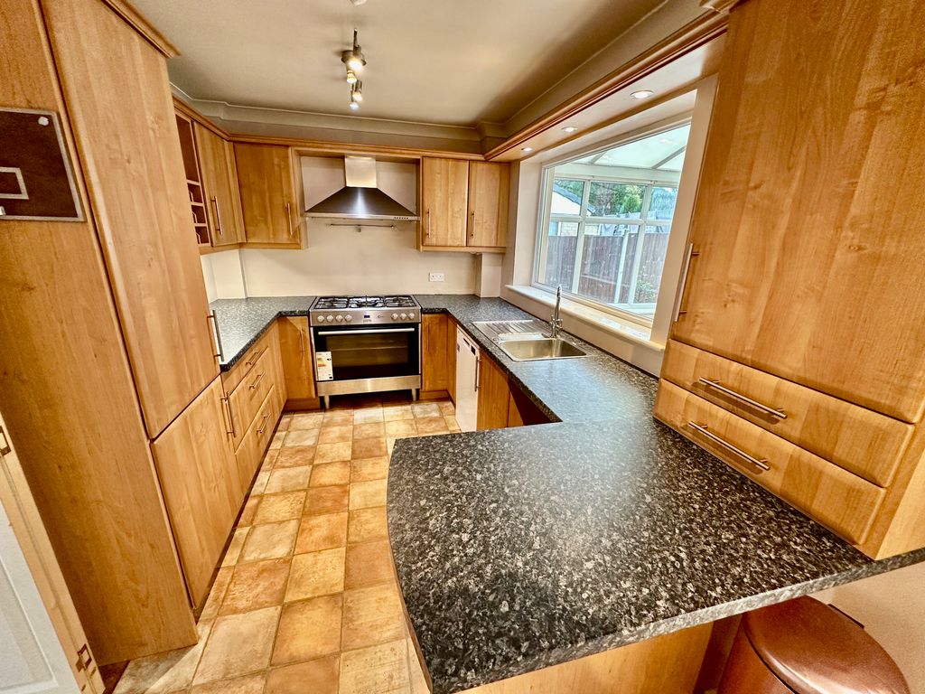 Property photo 3 of 21 Img_5288