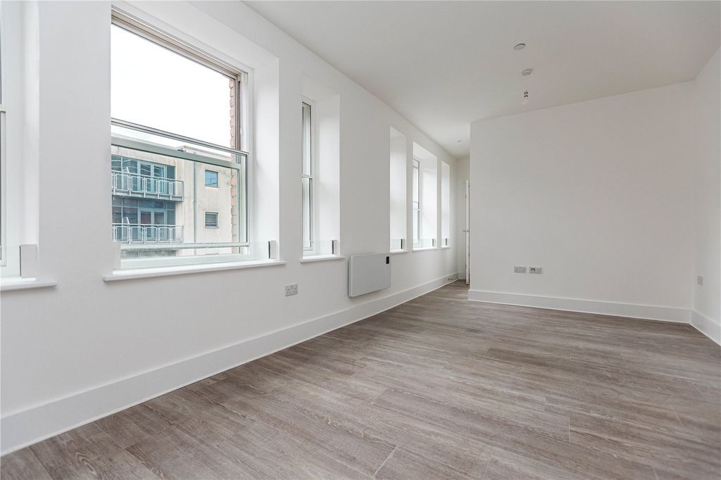 Property photo 1 of 14 Picture No. 06