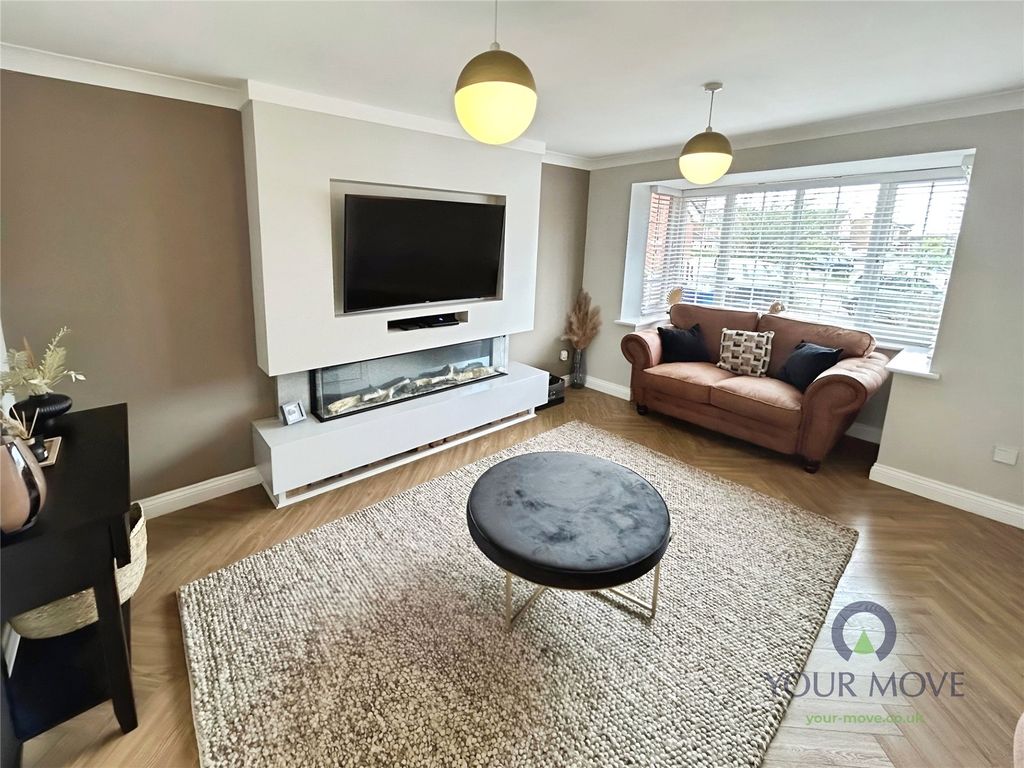 Property photo 2 of 23 Lounge