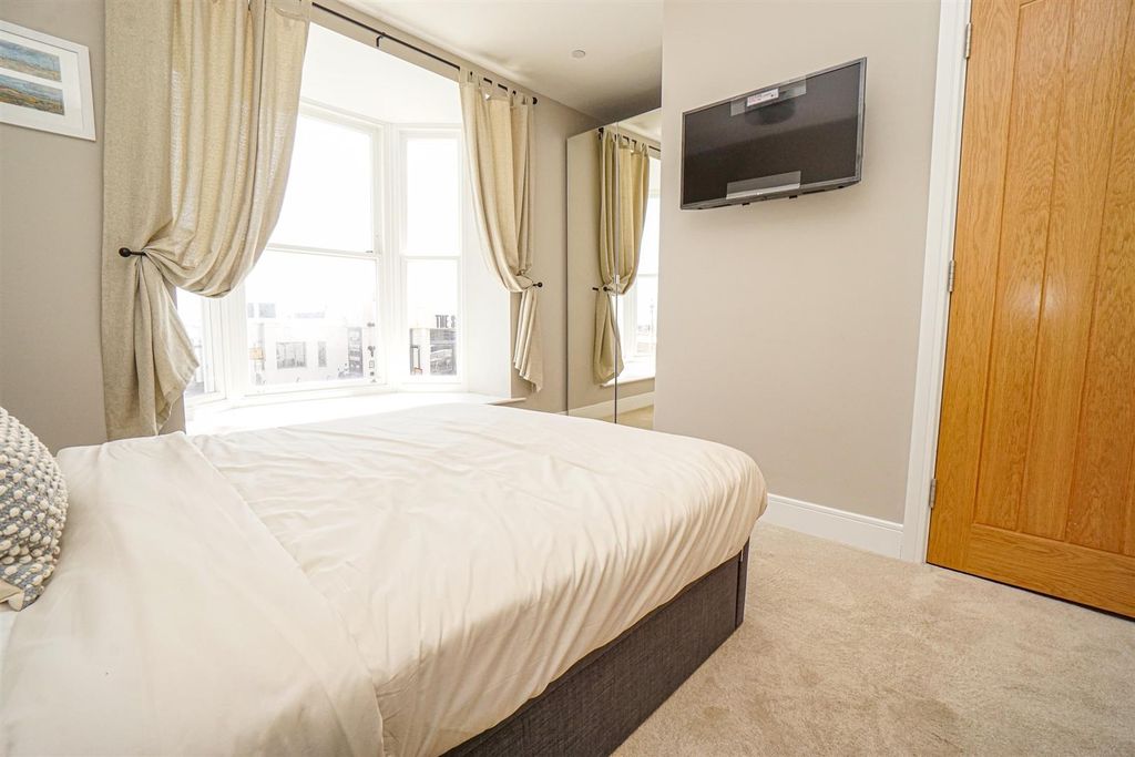 Additional image 6 of 2 bed flat for saleWhite Rock, Hastings TN34