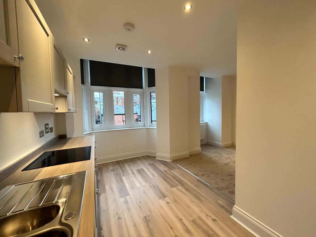 Property photo 2 of 6 Kitchen