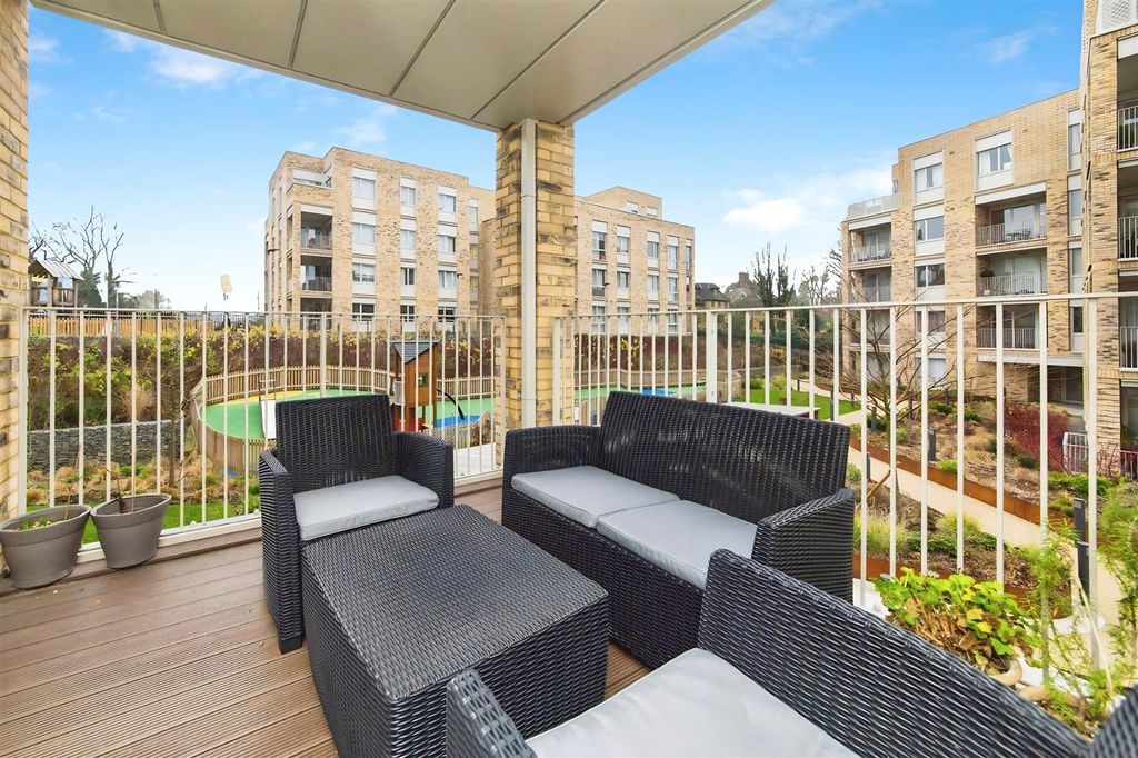 Property photo 3 of 19