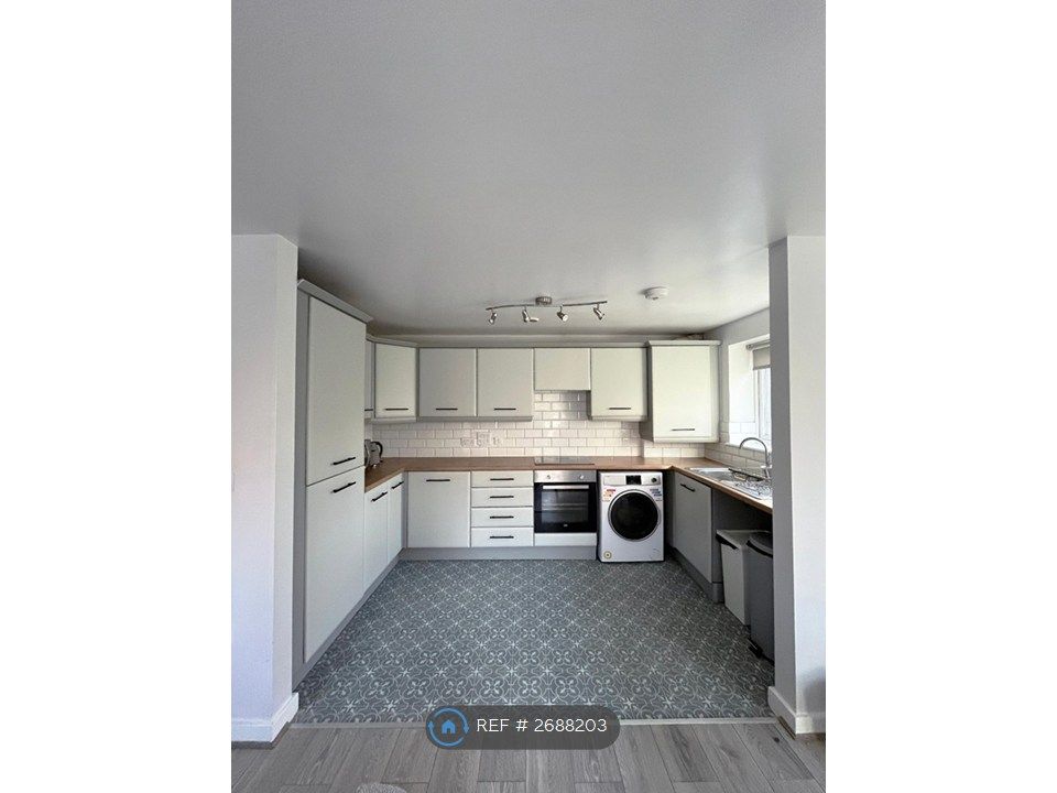 Property photo 3 of 16 Open Plan Kitchen