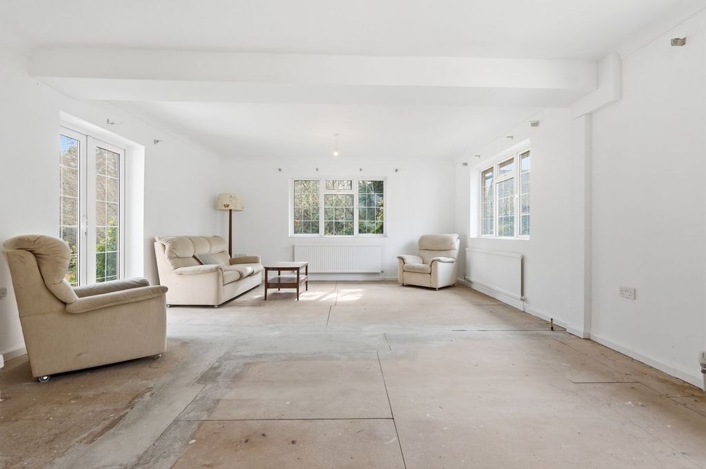 Property photo 2 of 28 Living Room