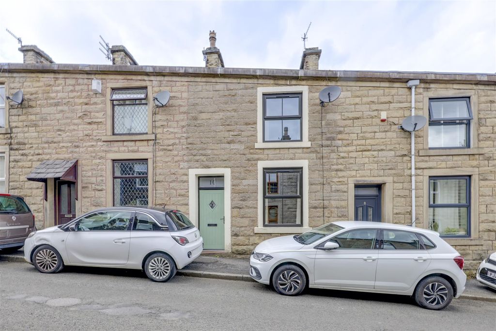 Property photo 1 of 15 Front External