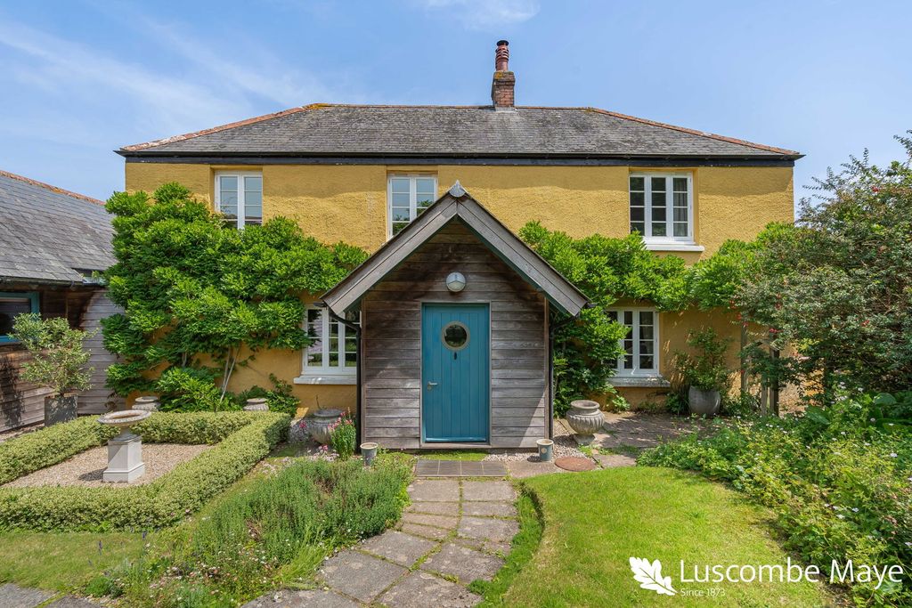 Property photo 1 of 36