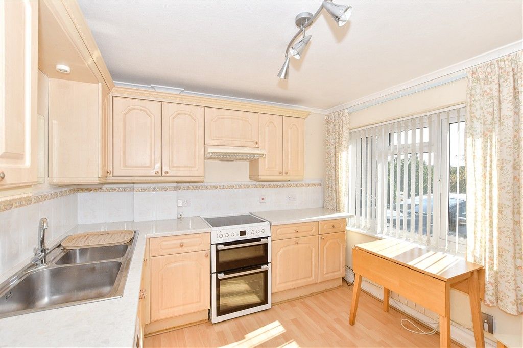 Property photo 1 of 17 Kitchen