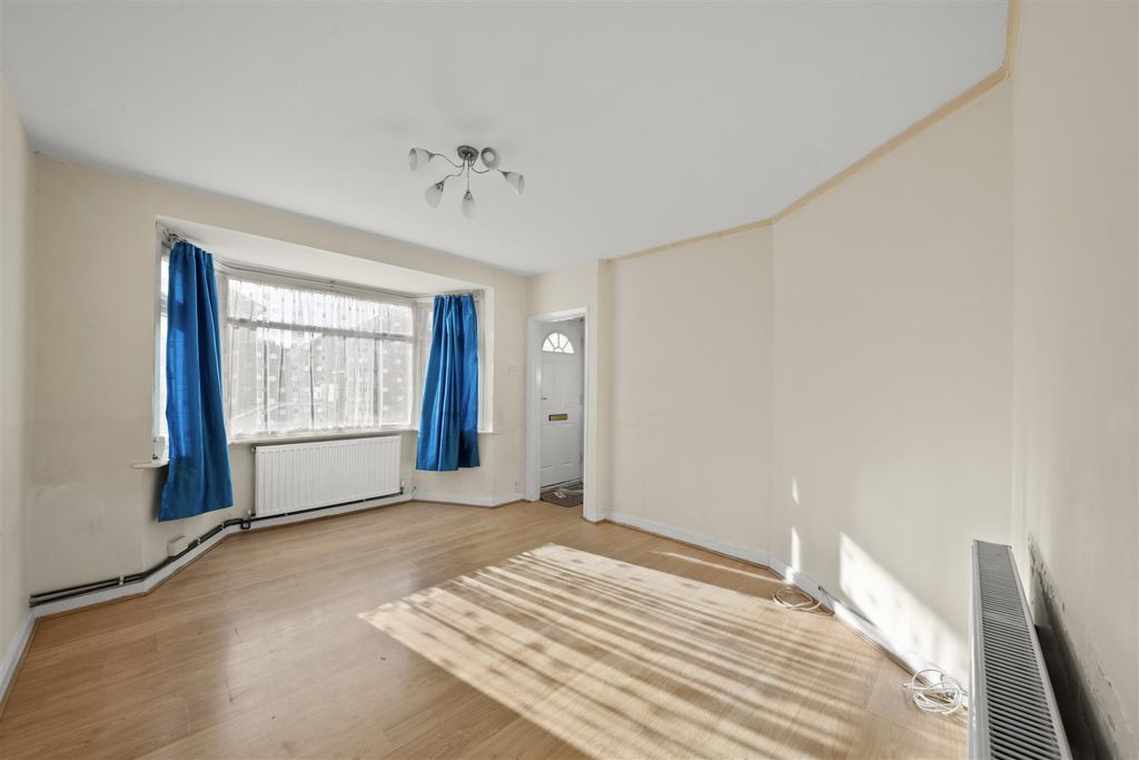 Property photo 2 of 13 1