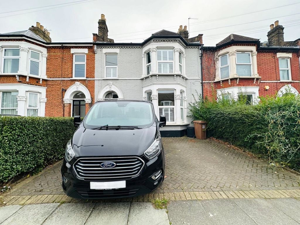 Property photo 1 of 16 Picture No. 06