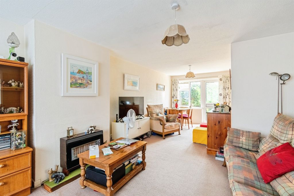 Property photo 3 of 18