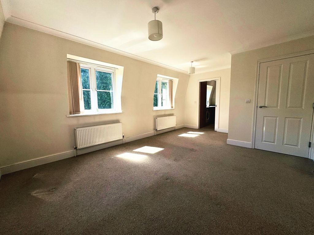 Property photo 2 of 12 Living Room