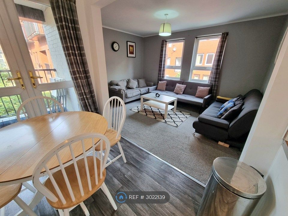 Property photo 2 of 20 Dining And Living Room