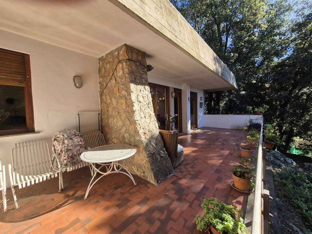 Property photo 1 of 30