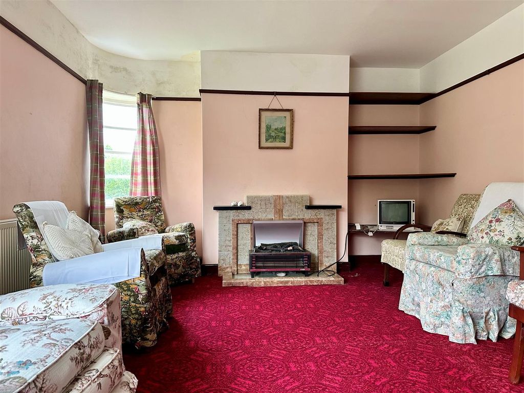 Property photo 2 of 19 Living Room 1.Jpg