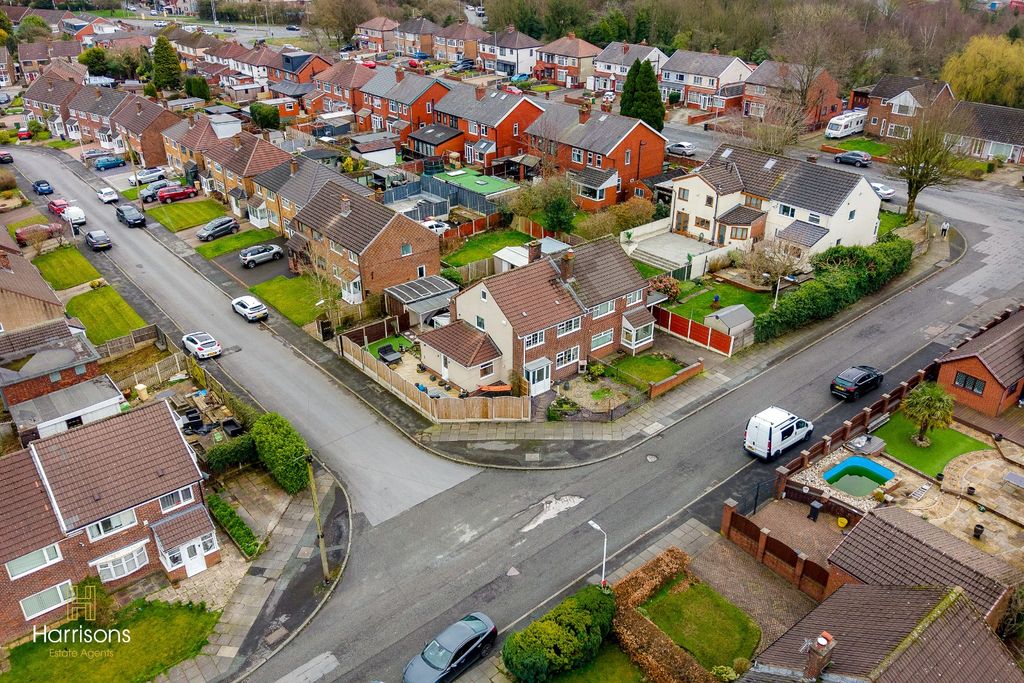 Property photo 3 of 55 4861612