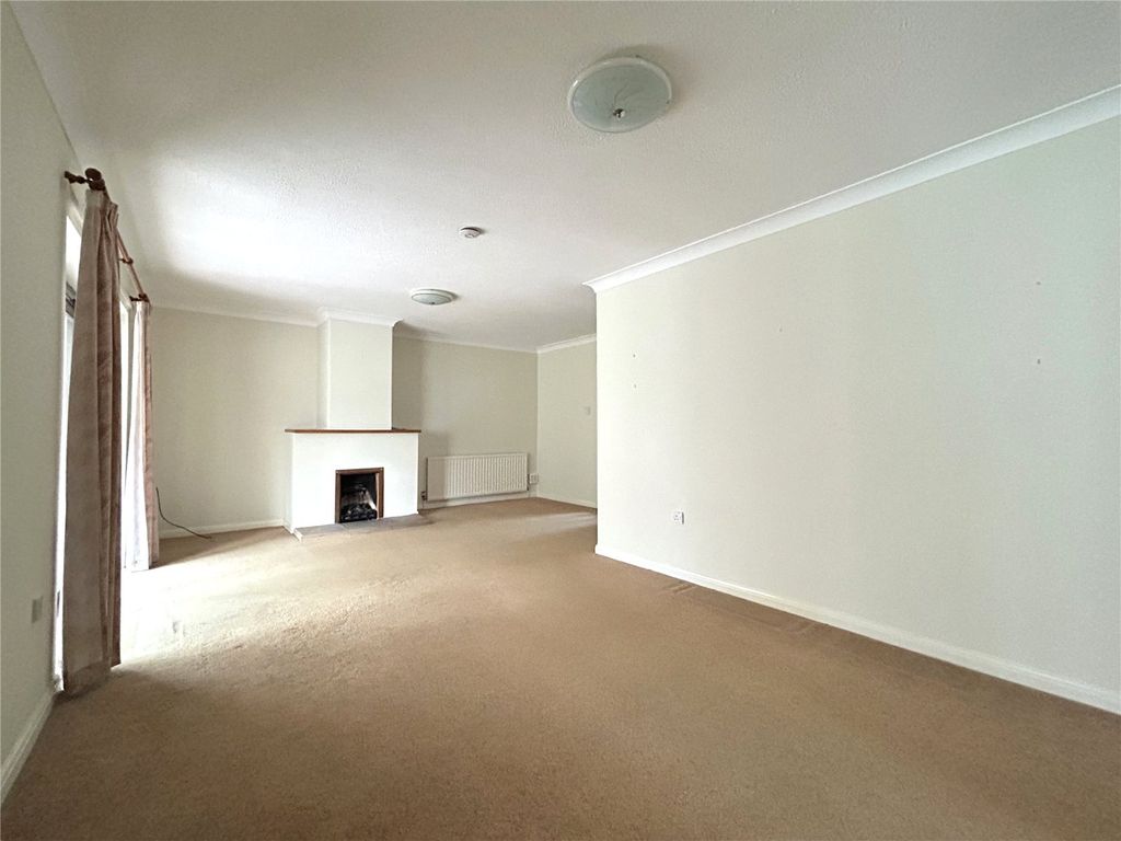 Property photo 2 of 14 Picture No. 11