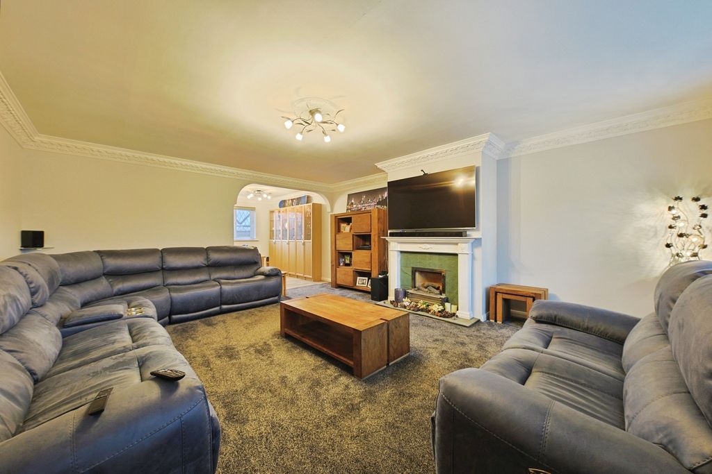 Property photo 3 of 25 4581554