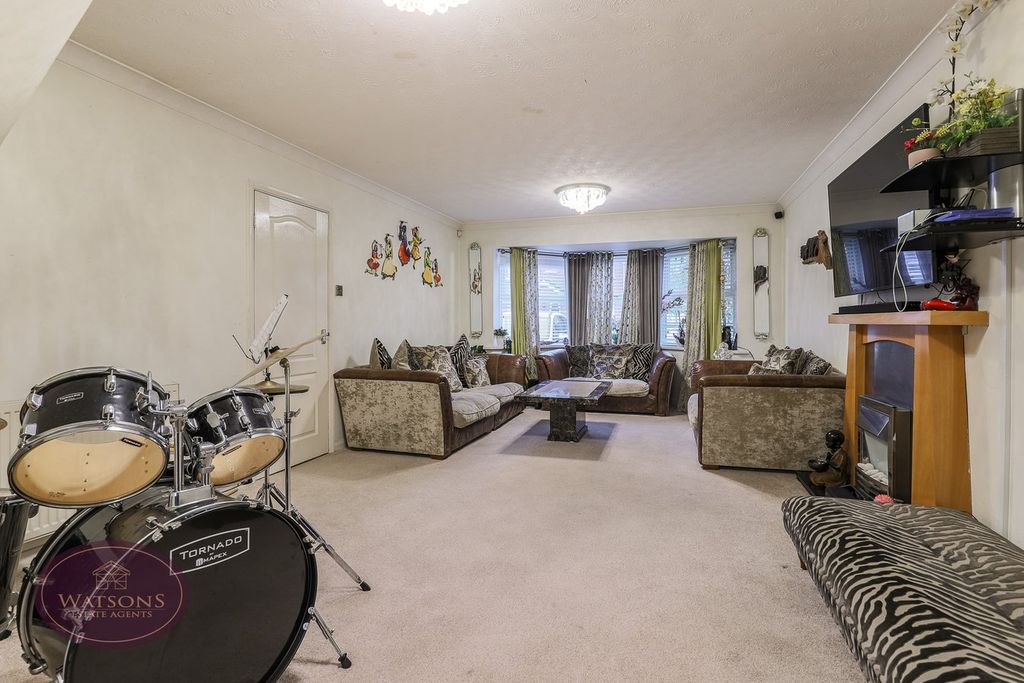 Property photo 2 of 26