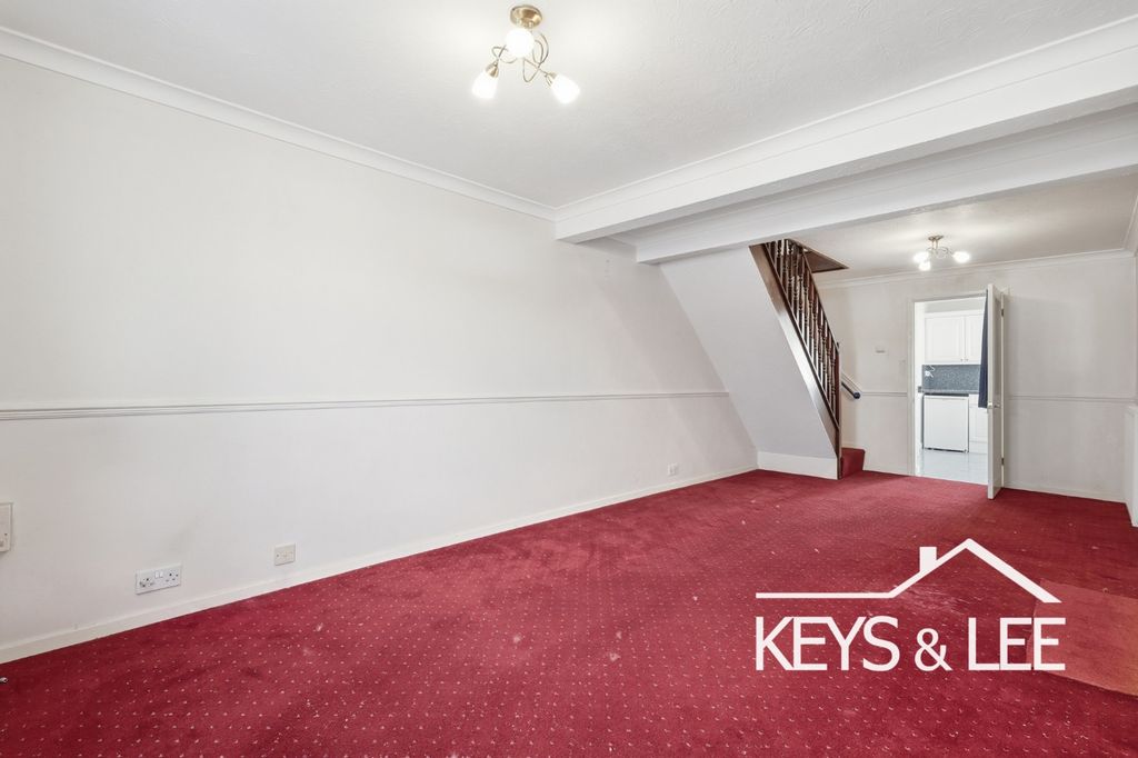 Property photo 2 of 16 5317862