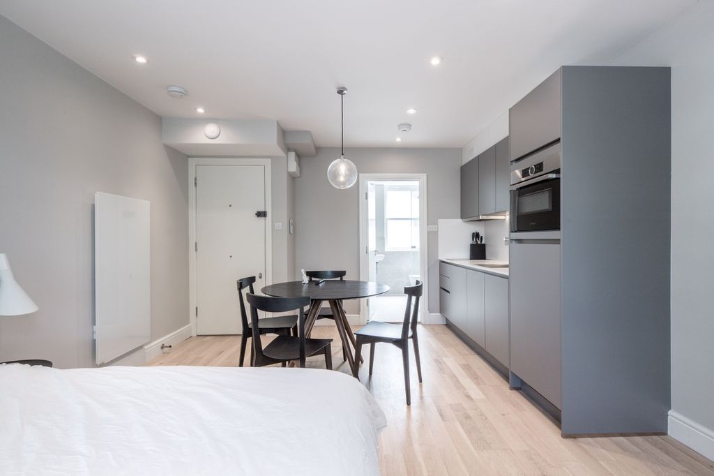 Property photo 3 of 19 Bedroom