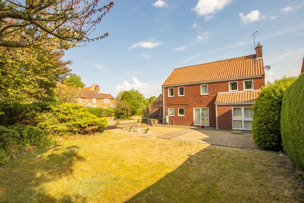 Property photo 2 of 24 5206112