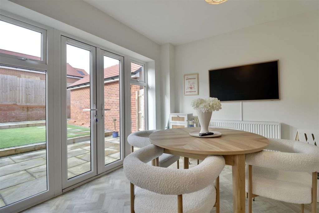 Property photo 3 of 18 44838D4B-D15E-430B-9Eb6-8C2Abaebe920_1_201_A.Jpeg