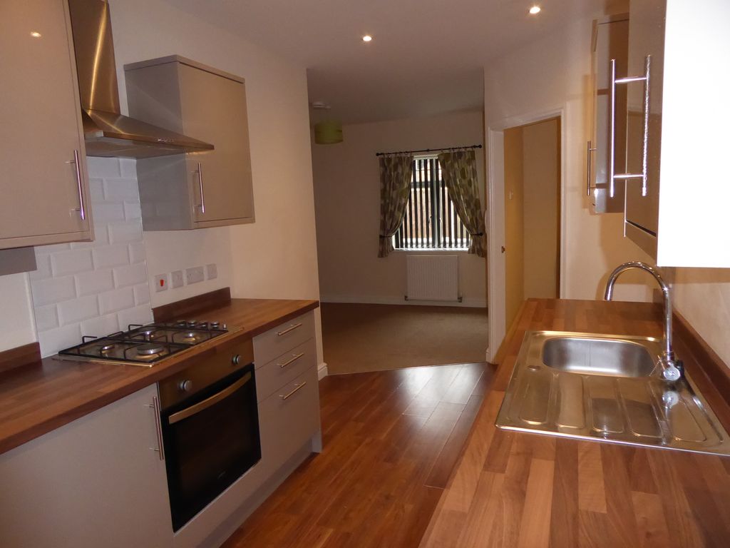 Property photo 1 of 10 Kitchen Area