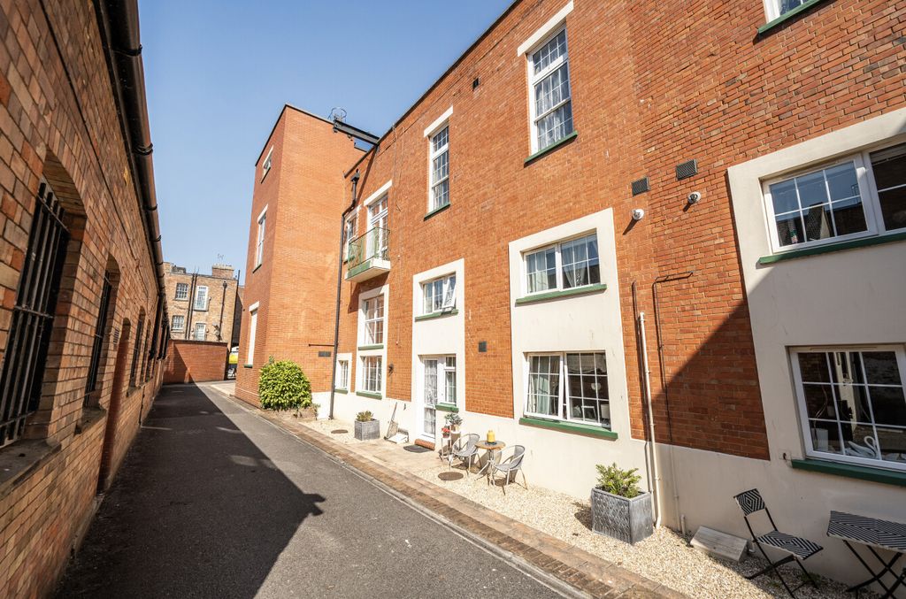 Property photo 1 of 13 1467999-4-6A16B8F...