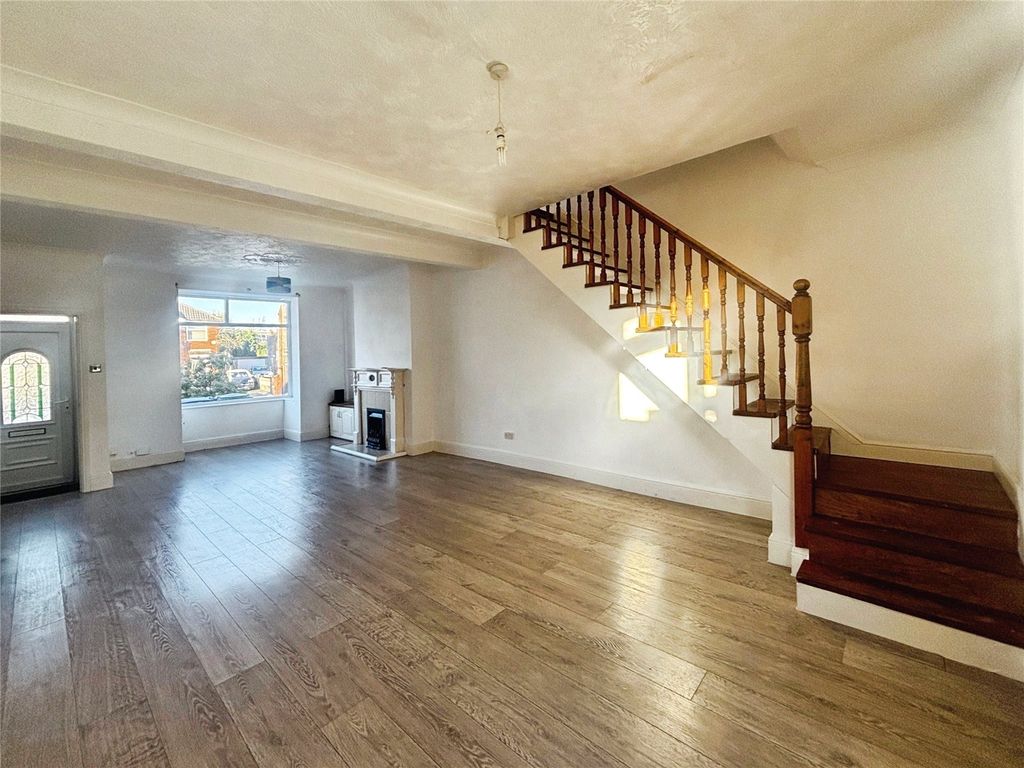 Property photo 3 of 11 Picture No. 02