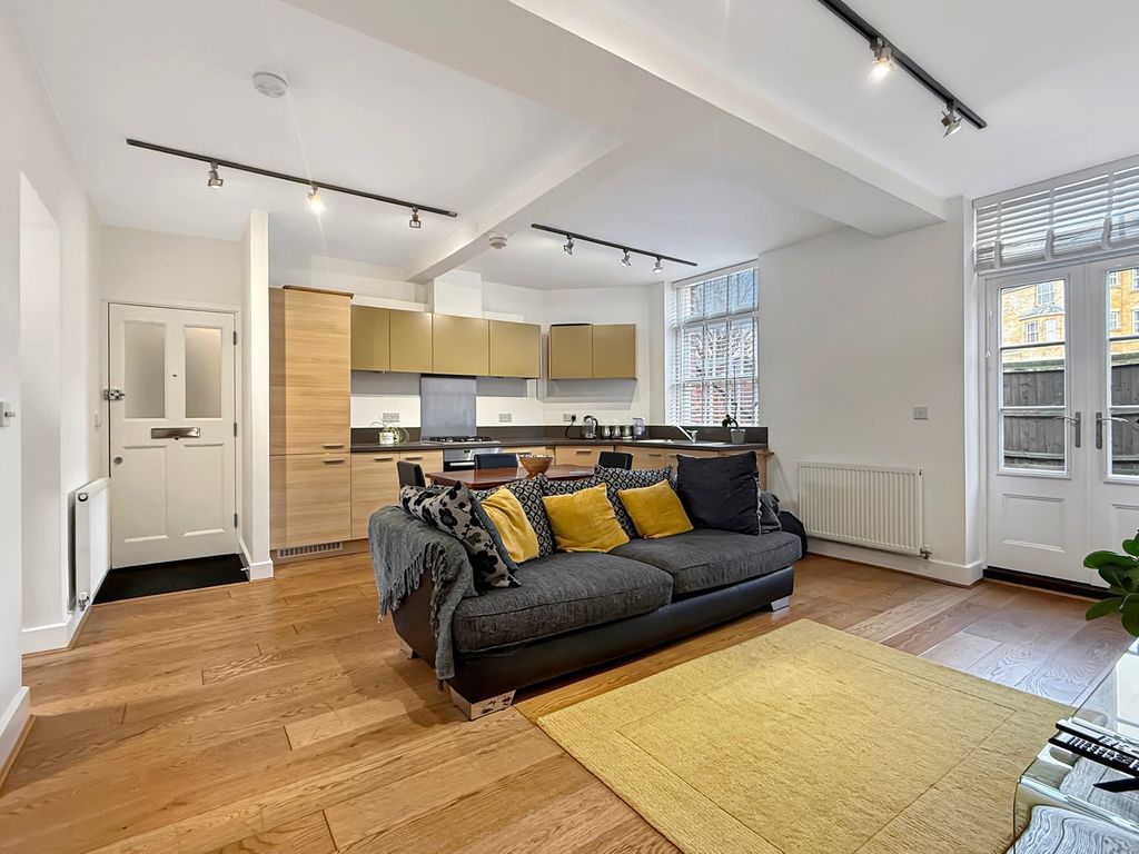 Property photo 2 of 9