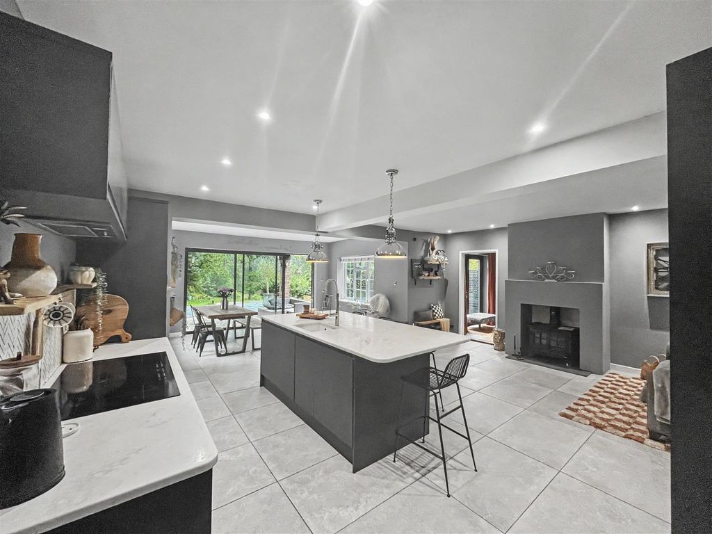 Property photo 2 of 35 Kitchen