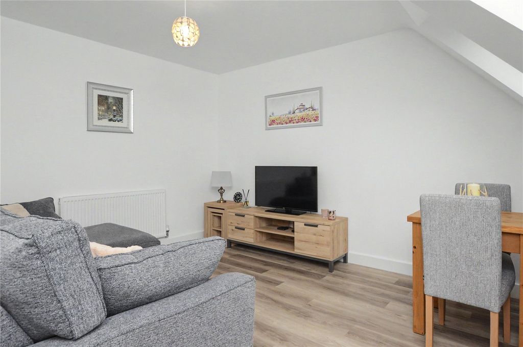 Property photo 2 of 12 Picture No. 08