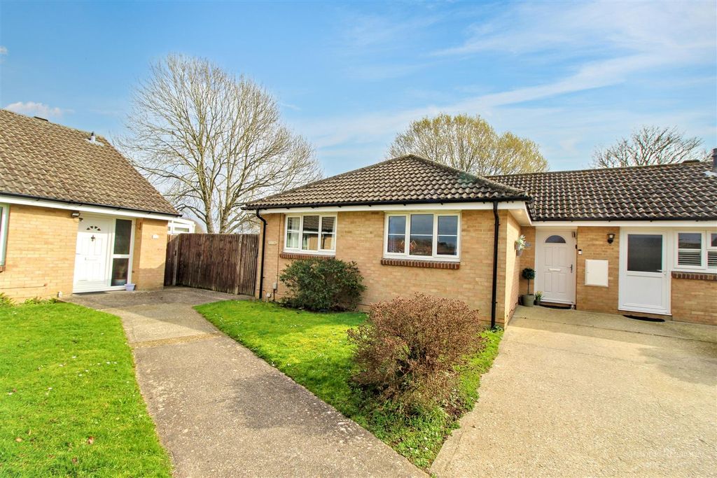 Property photo 2 of 12 Front