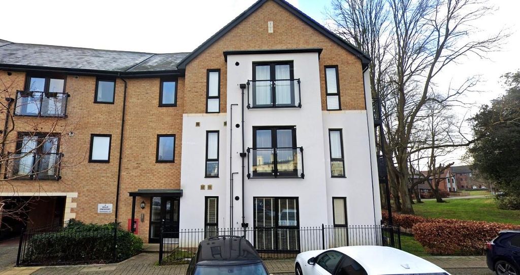 Property photo 1 of 10
