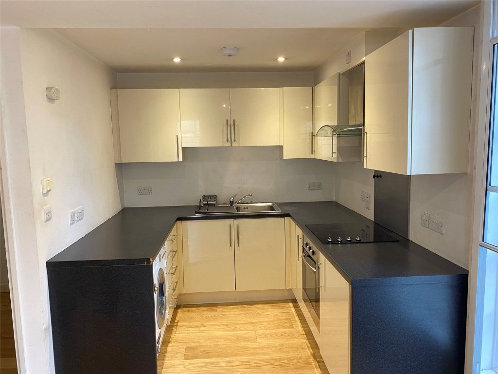 Property photo 2 of 7 Picture No. 12