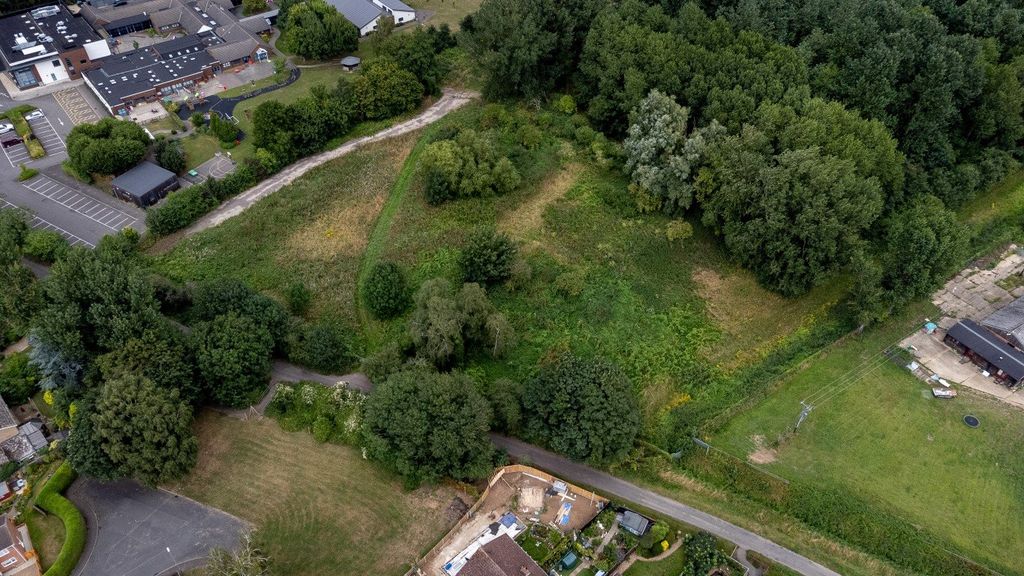 Property photo 2 of 3