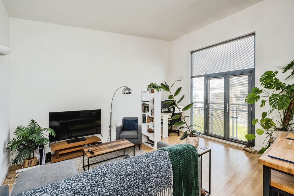 Property photo 1 of 14 Pbox-Img.Jpg