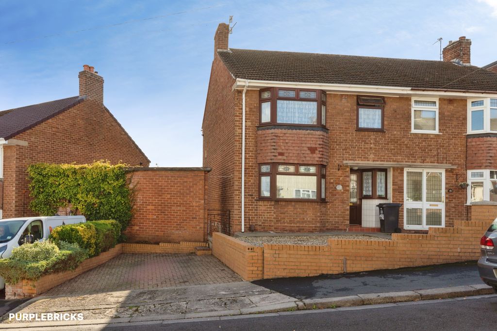 Property photo 2 of 26